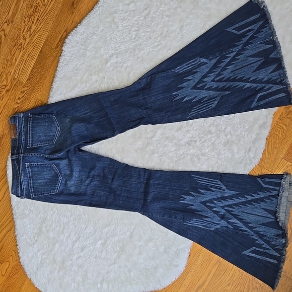 Ariat High Rise Flare Jeans, Womens Size 27 Long - Picture 13 of 13